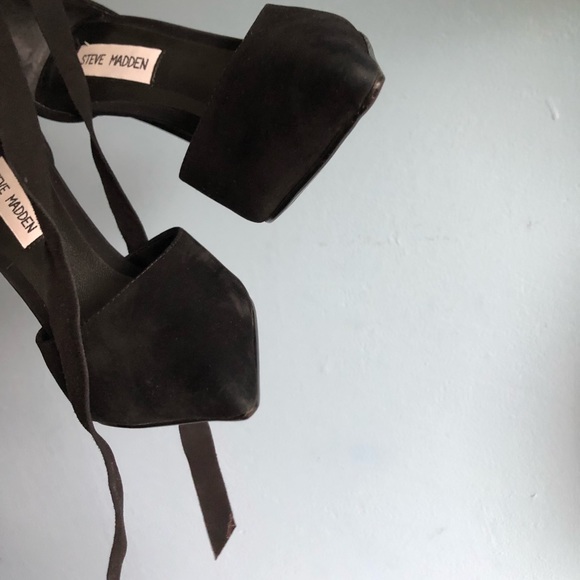 Steve Madden Heart Nubuck Leather Lace Up Heels - Picture 10 of 15